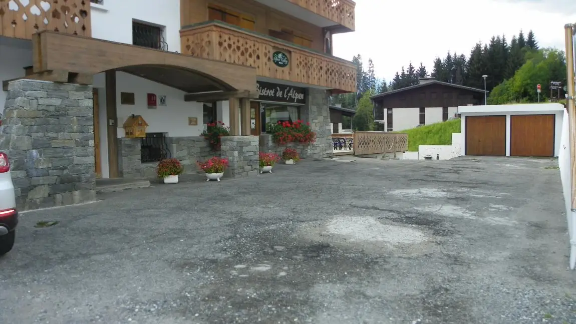 Parking du Bistrot de l'Alpen