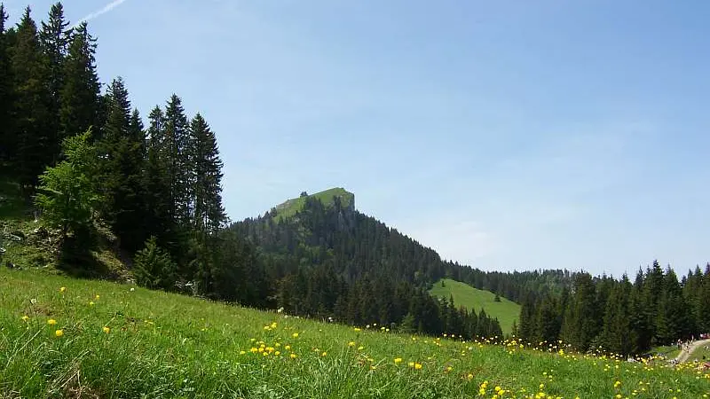 Le mont Baron depuis le parking de départ