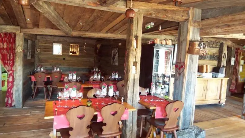 salle-restaurant-cachette-gourmande