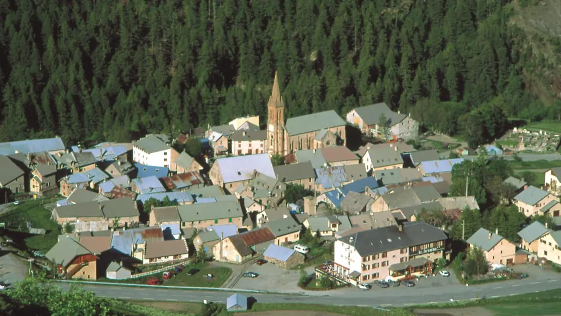 Le village de villar d'Arène