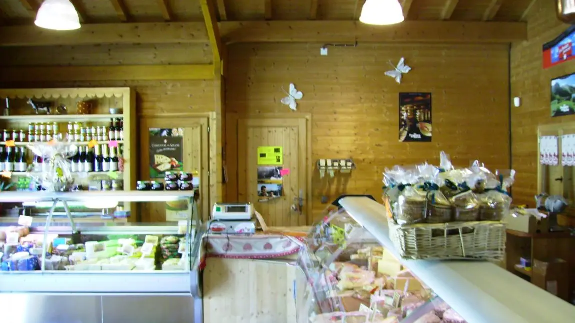 Magasin de vente de la Société laitière des Hauts de Savoie