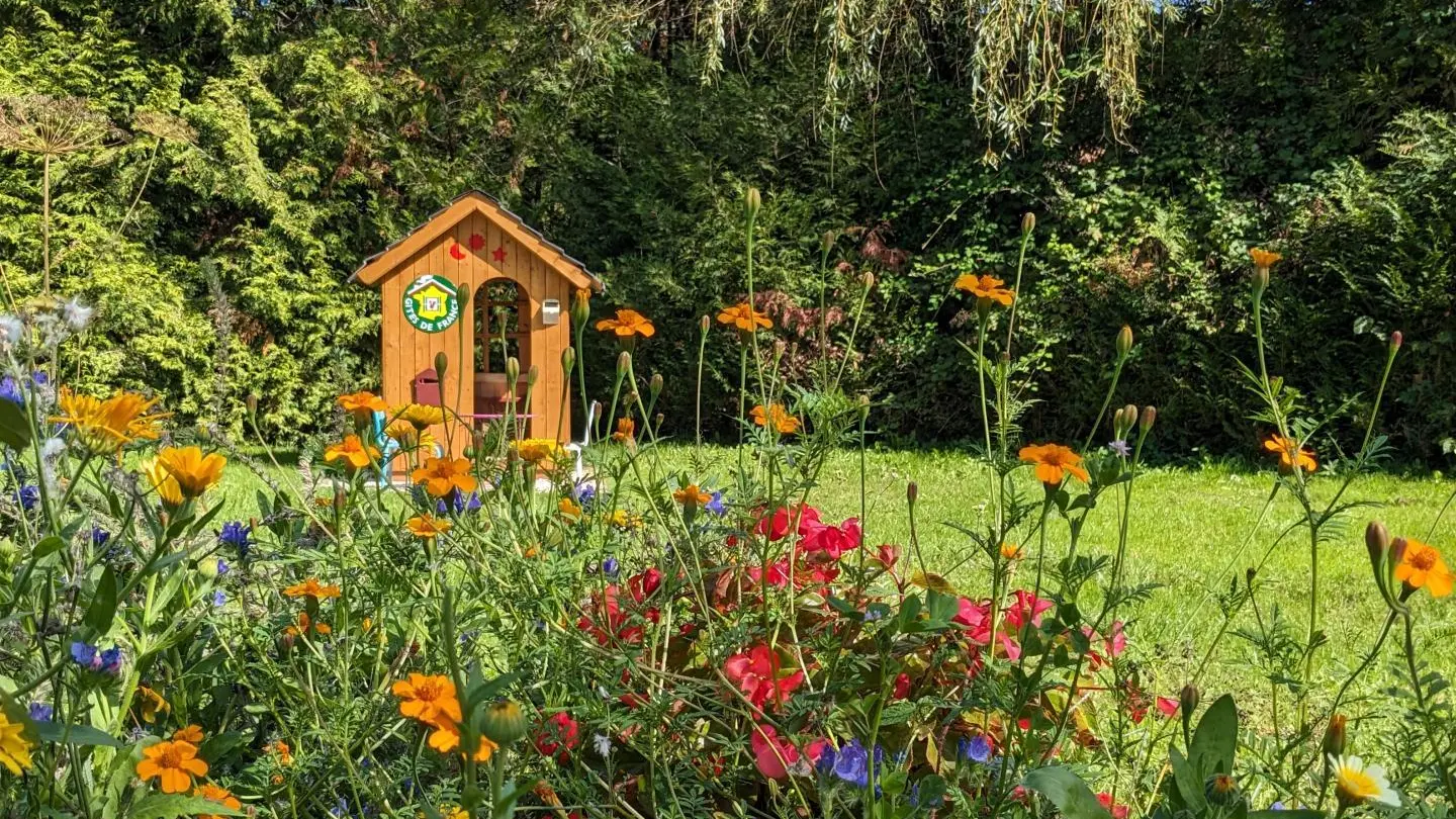 La petite cabane dans le jardin...