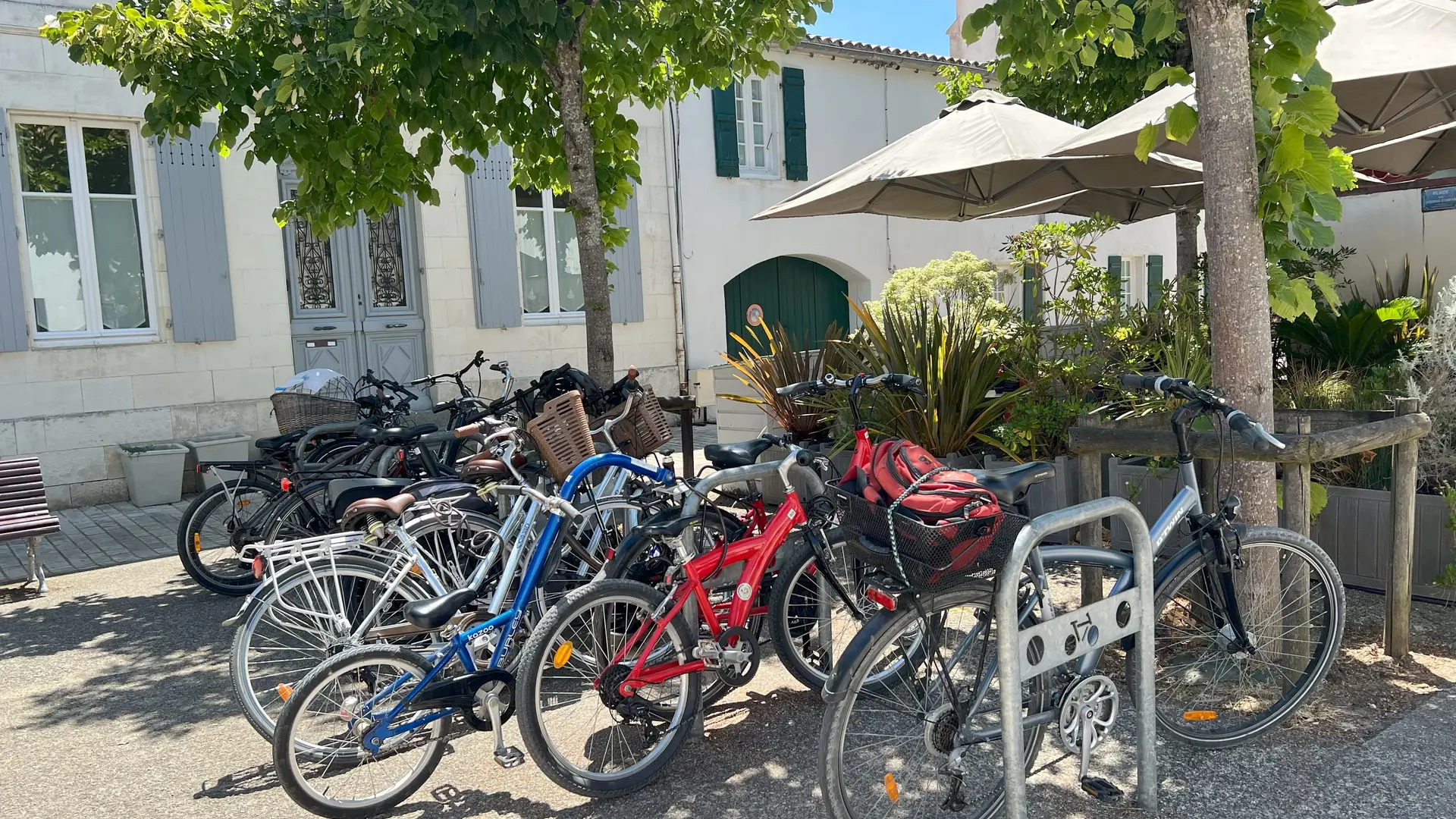 Parking vélos - Place Carnot La Couarde-sur-Mer