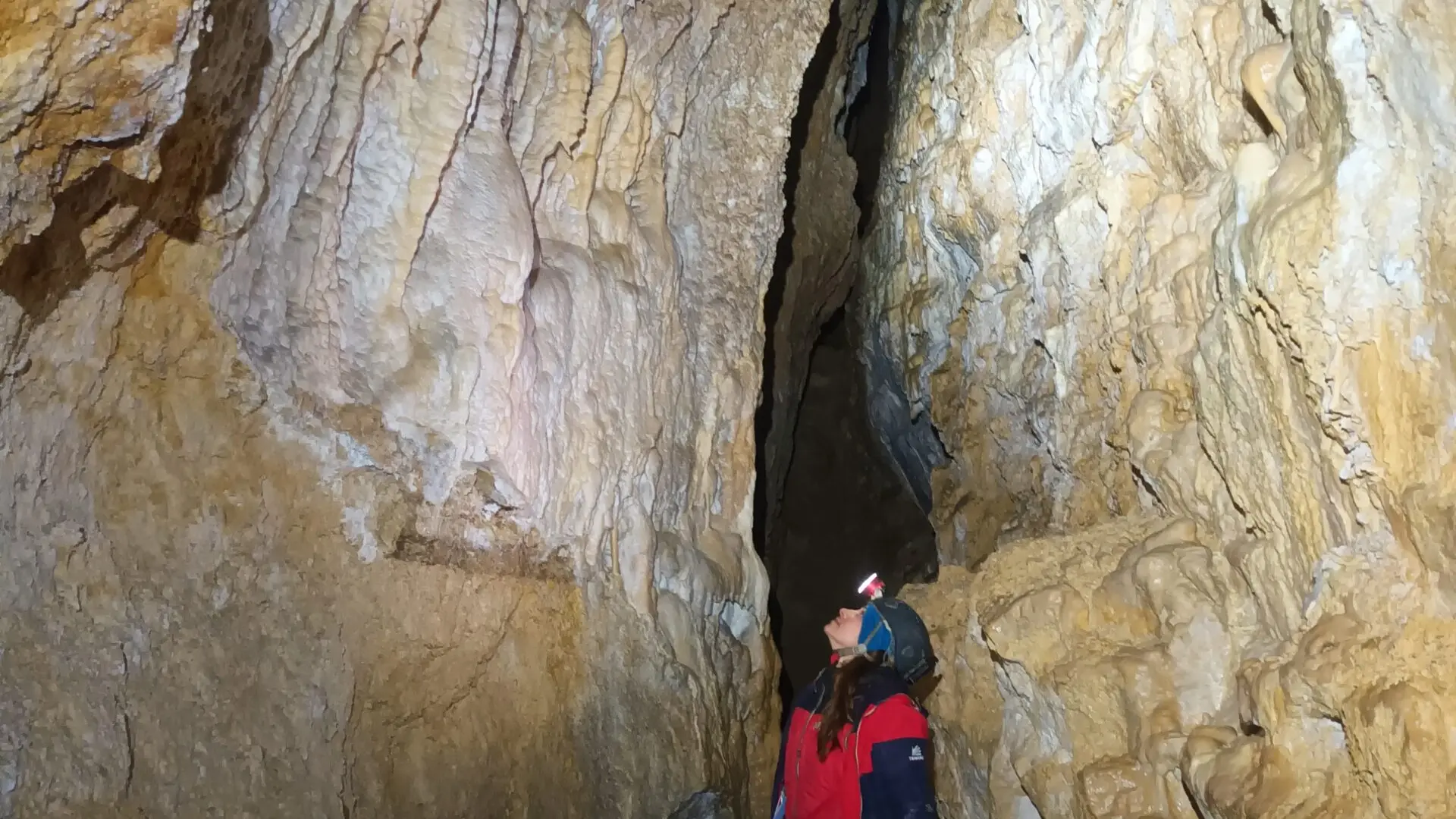 Spéléologie - Devoluy. Une expérience humaine aussi forte que naturelle. Ecrins Spéléo Canyon