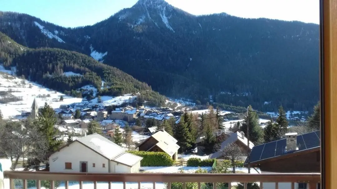 Gîte Chez Memene-Vue depuis le balcon-Valdeblore-Gîtes de France des Alpes-Maritimes