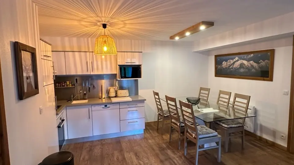 Salle à manger/coin cuisine