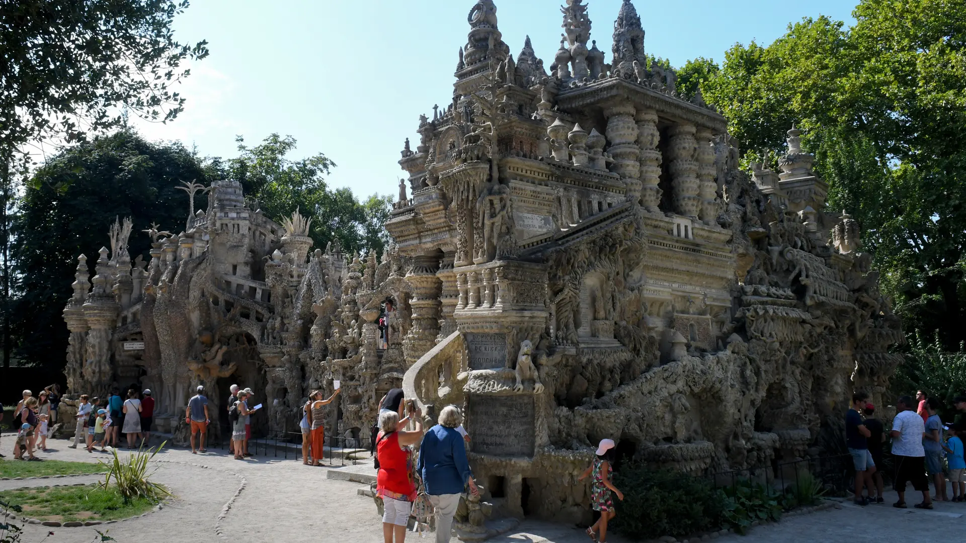 Palais idéal du facteur Cheval