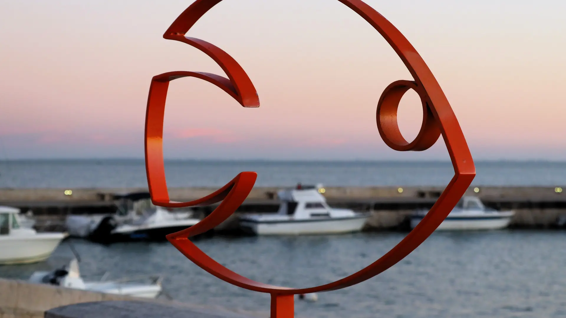 Port de Rivedoux et son poisson