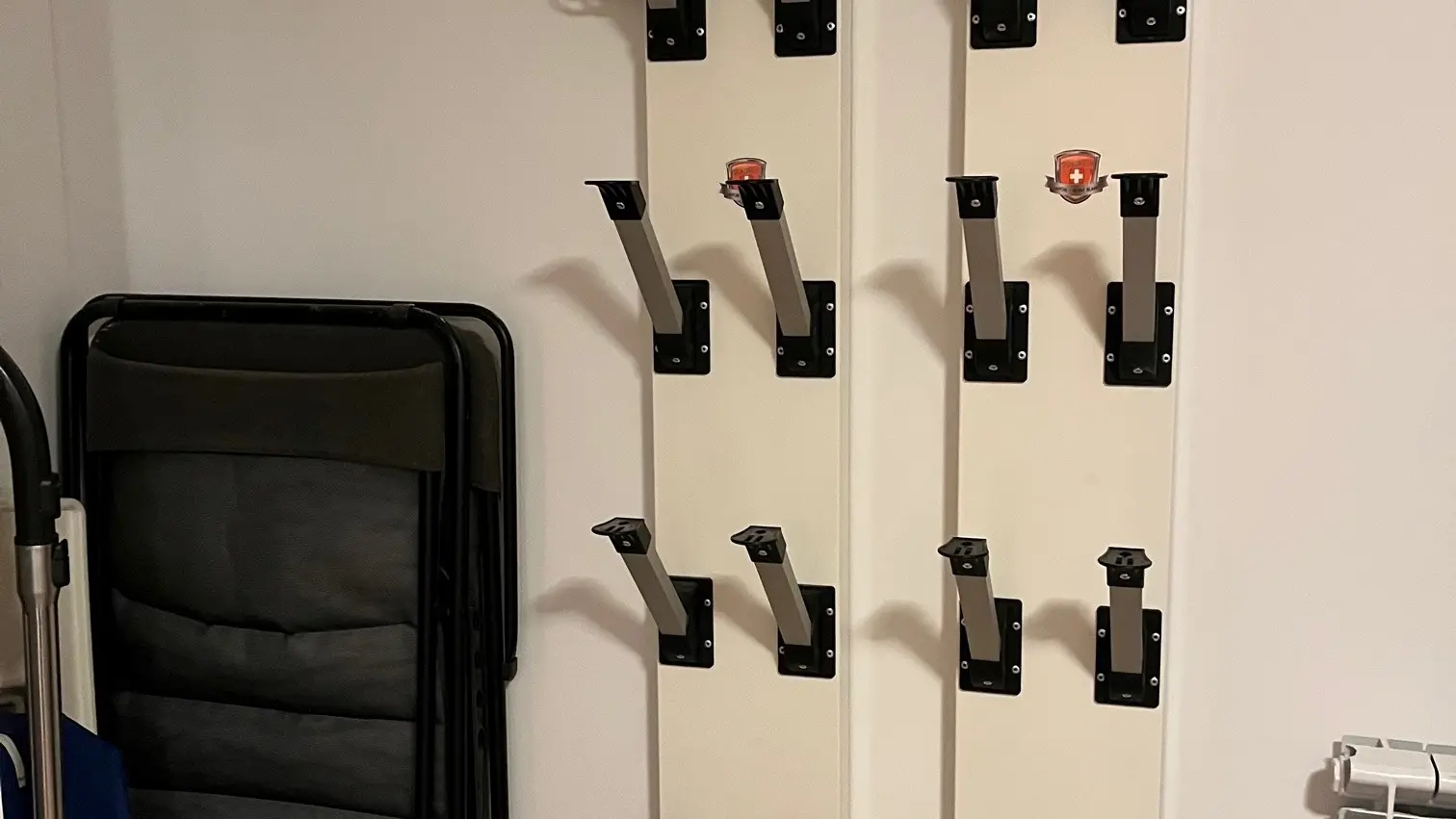 Sèche-chaussures dans le local à skis