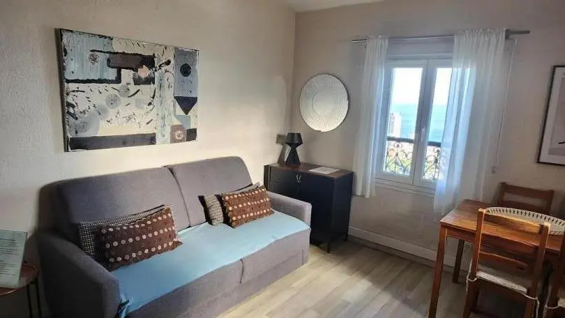 L'Olivier-Séjour/Cuisine ouverte-Beausoleil-Alpes-Maritimes