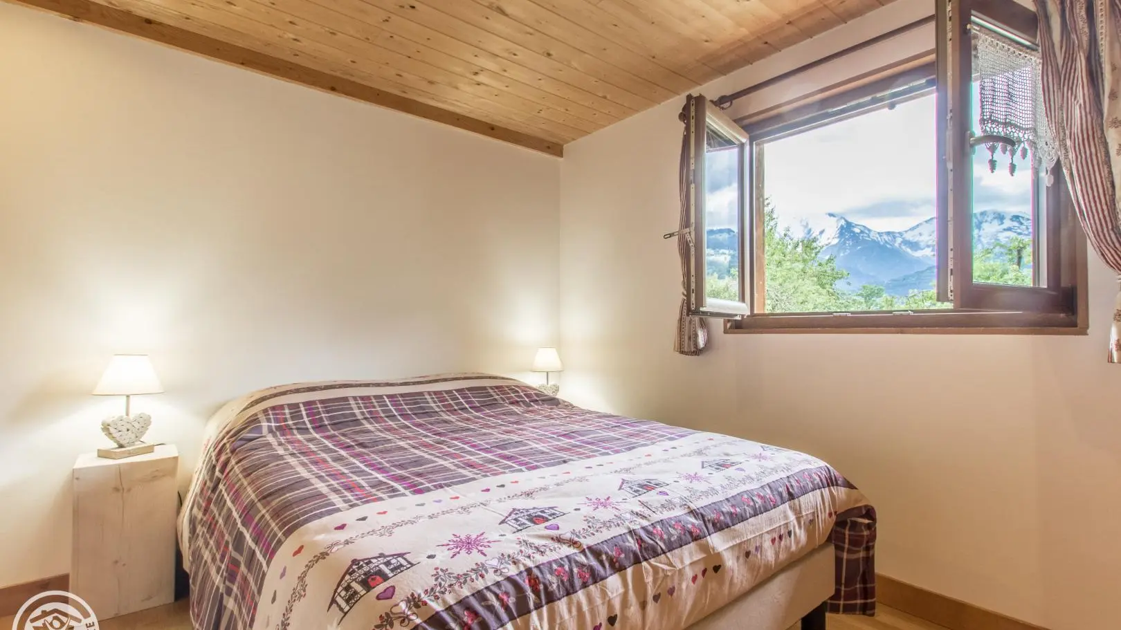 Chambre 1 (lit 140x190cm)