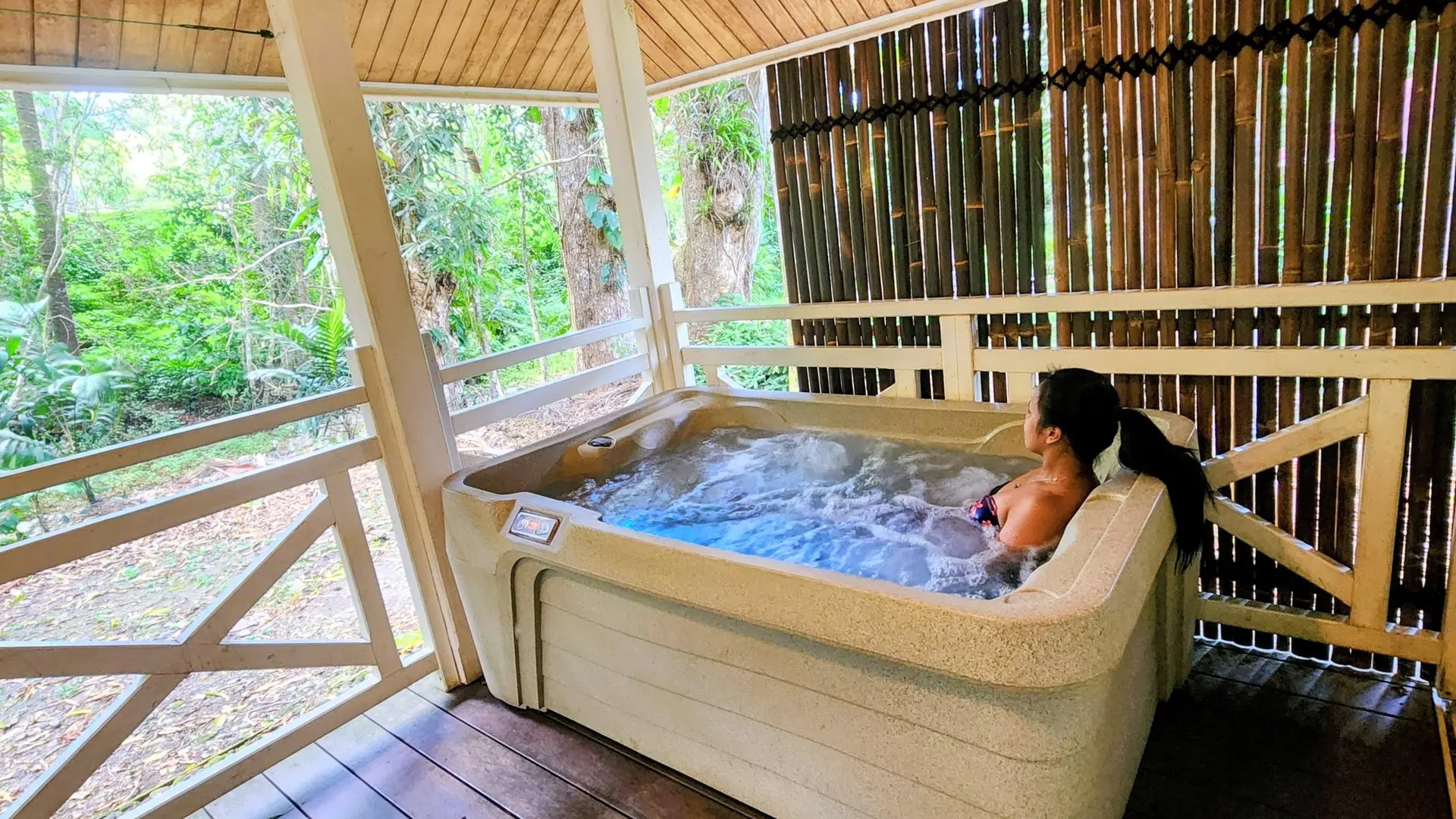Bungalow d_Antan Spa - Jacuzzy