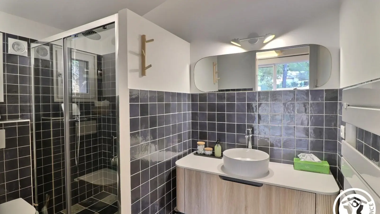 Villahélène-Maisond'hôtes-Chambre-Salledebain-Aixenprovence