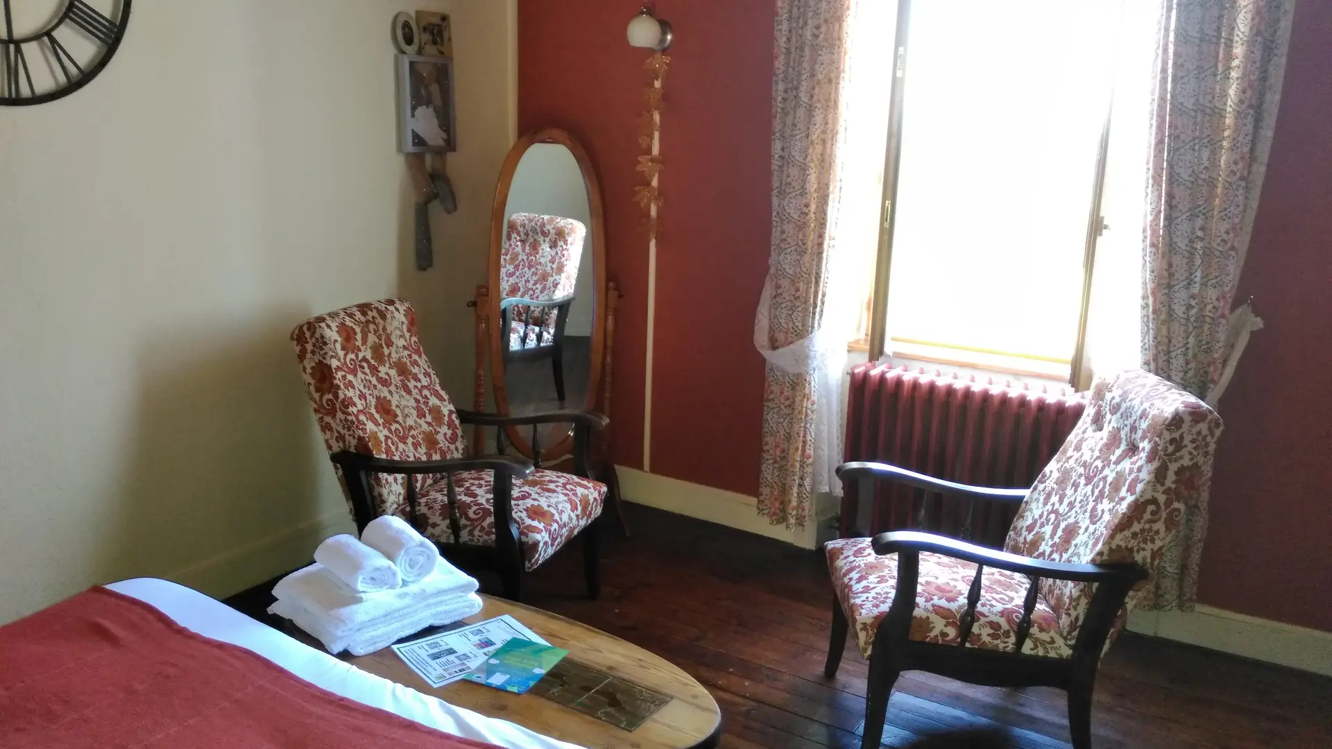 Suite Passe-Miroir salon