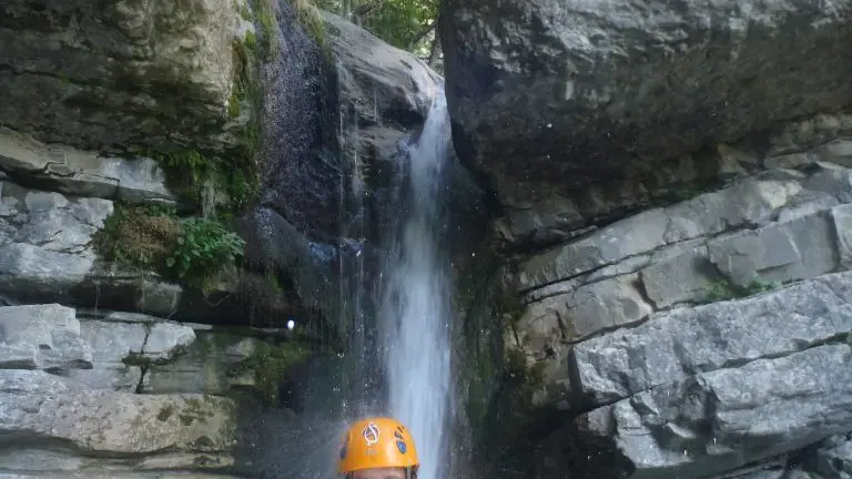 canyoning avec le bureau des guides des 2 Vallées