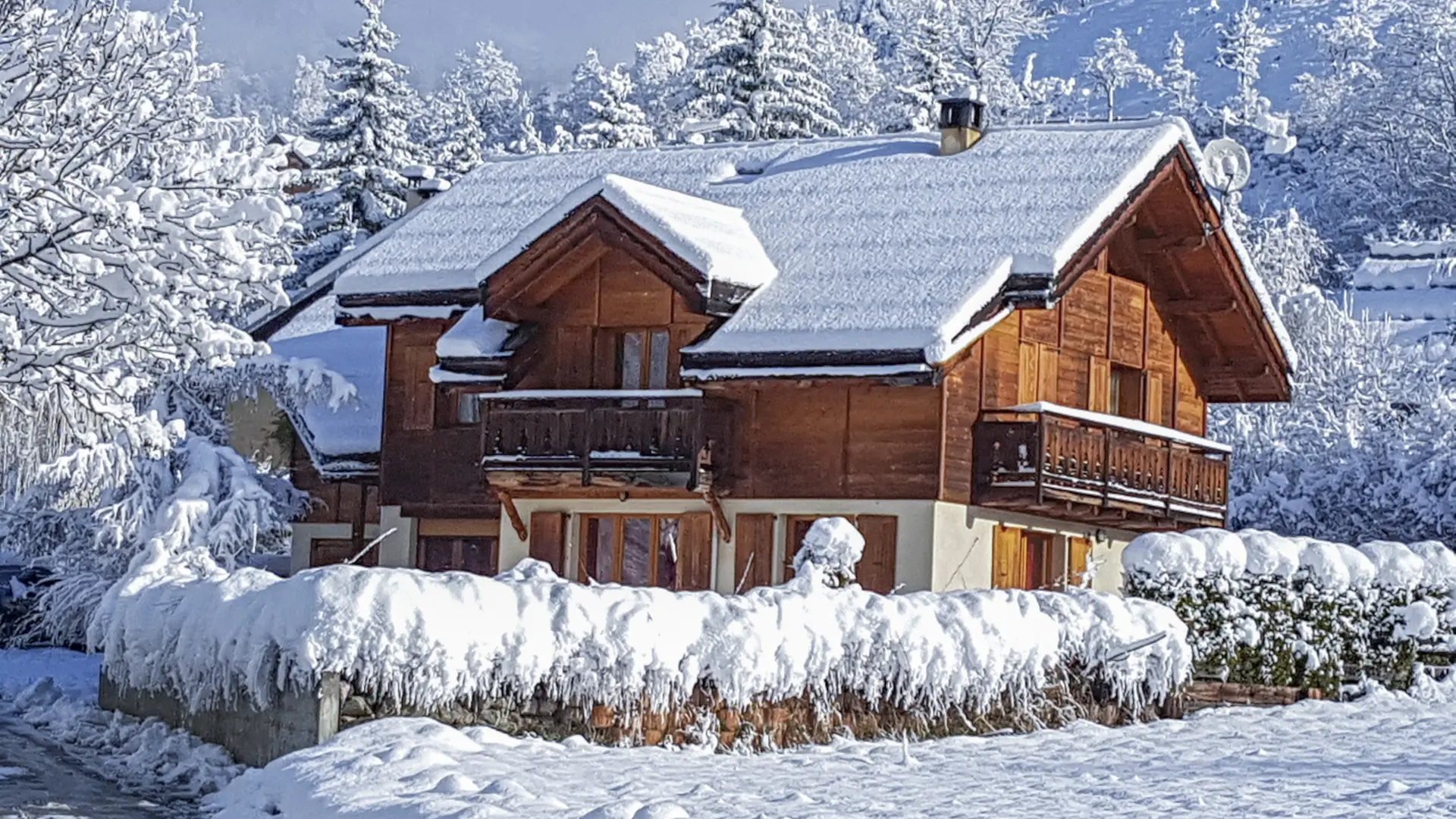chalet-le-serre-des-oiseaux-mougd-hiver-serre-chevalier-chantemerle