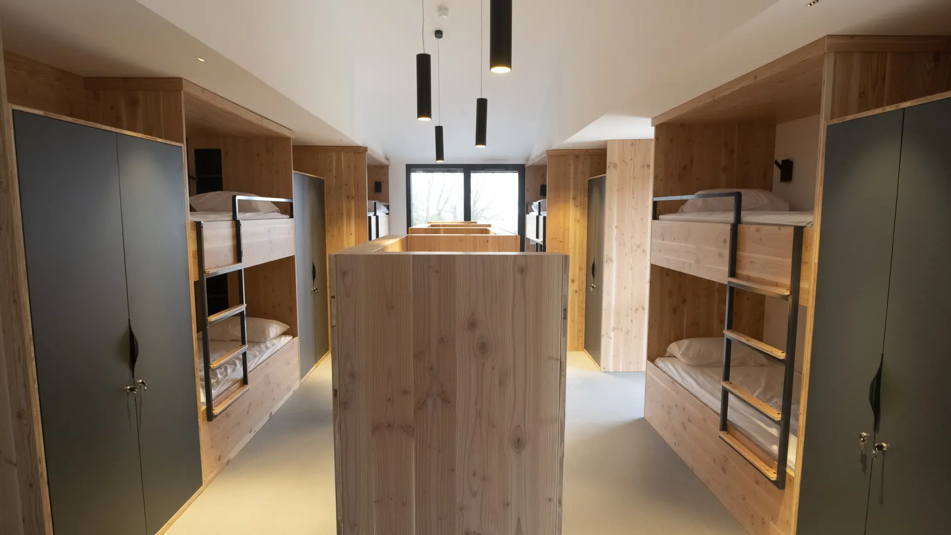 2 lits superposés simple 90x200 et 2 lits superposés double 140x200