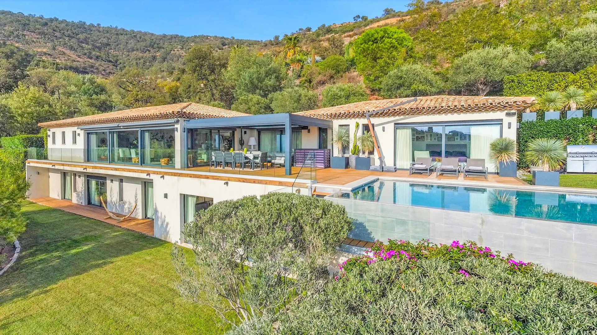 Saint-Tropez Bay Property