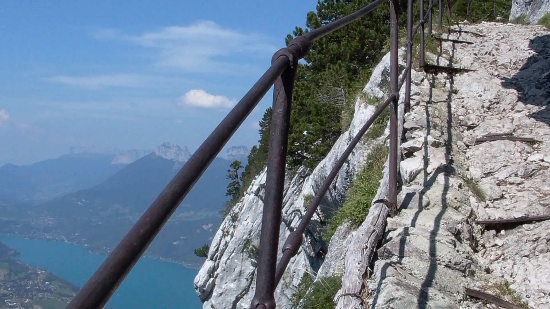 chemin d'accès au refuge