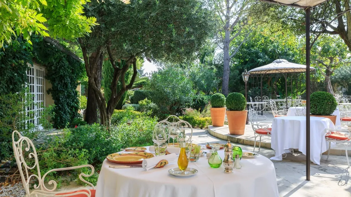 Restaurant terrasse extérieure