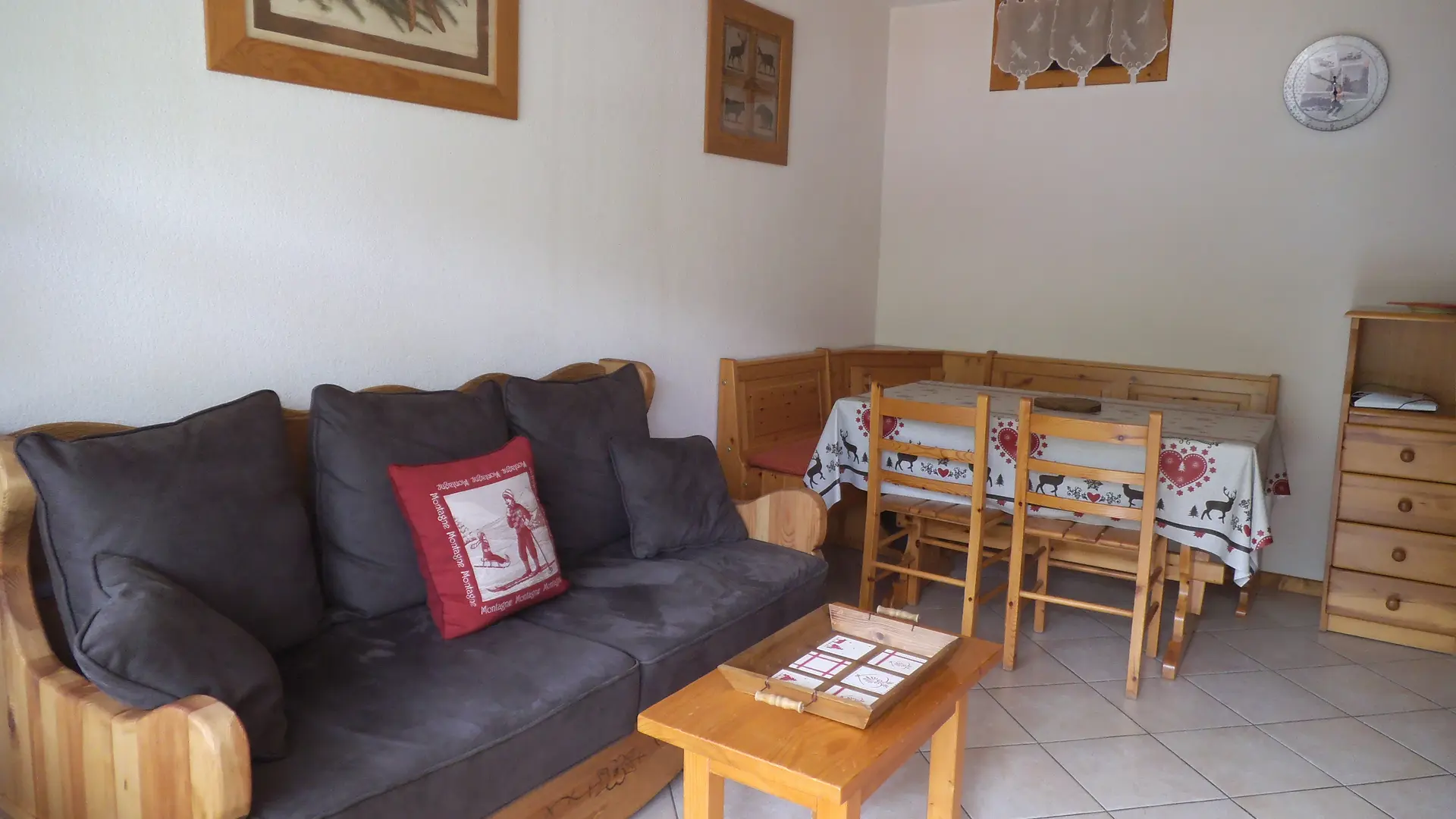 Séjour avec canapé/Living room with a sofa-Cornillon C n°3-Le Grand-Bornand
