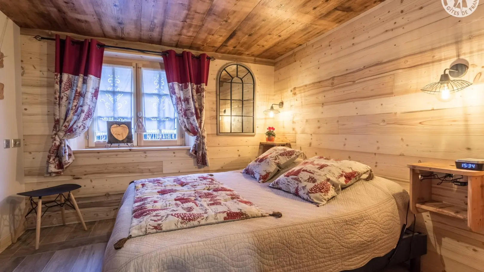 Chambre parentale lit en 160 cm relaxation électrique matelas à mémoire de forme