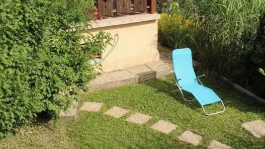 Terrasse basse Ouest Gite Freddy
Relaxez au calme !