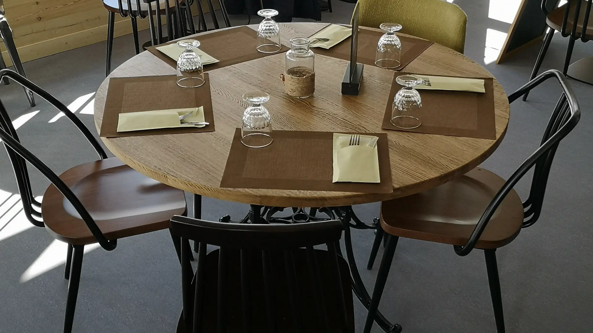 Salle de restaurant intérieur