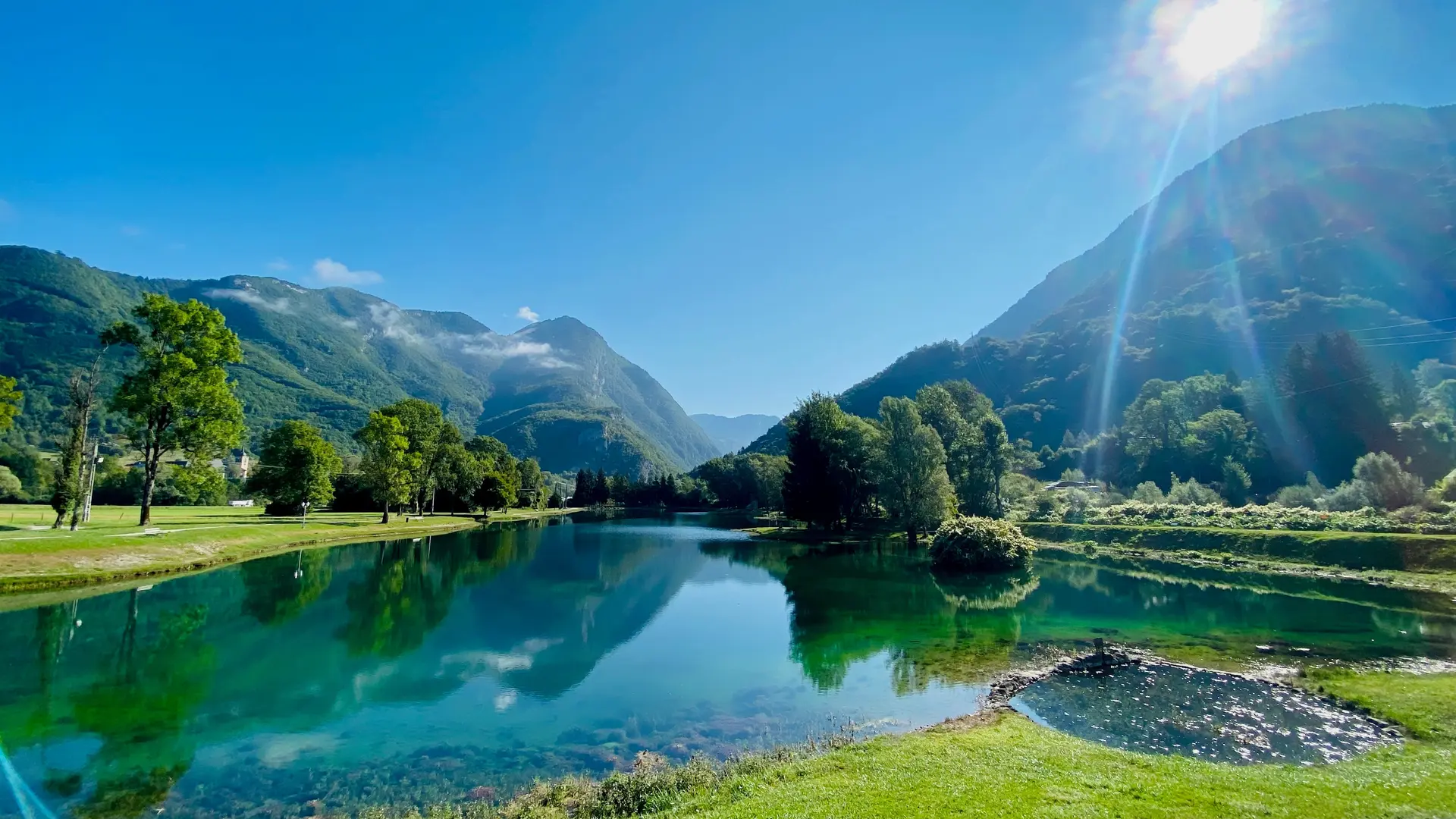 Vue plan d'eau de Marlens