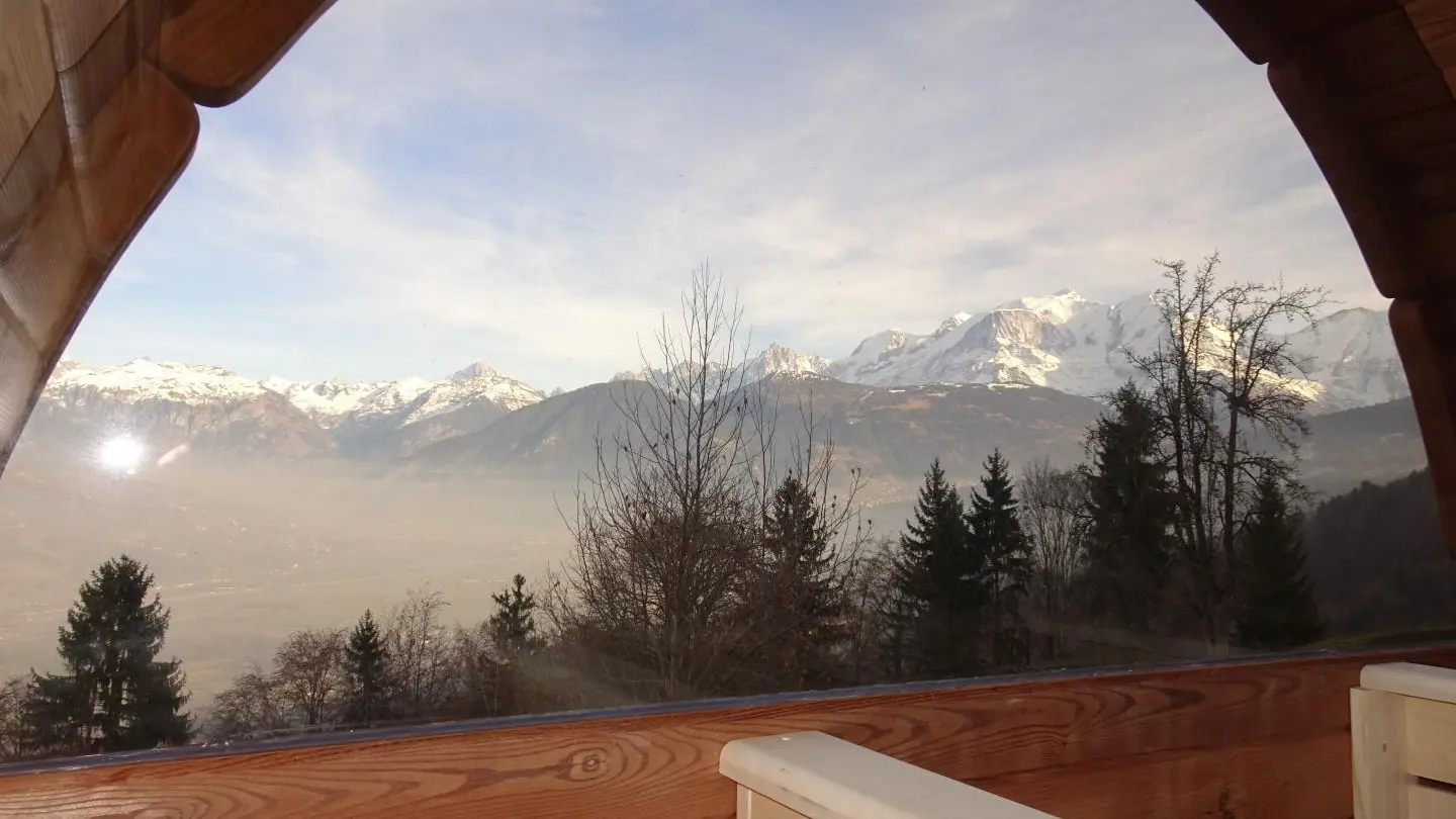 Vue du mont depuis l'intérieur du sauna