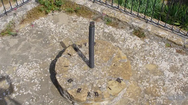 Cadran solaire du Beausset-Vieux