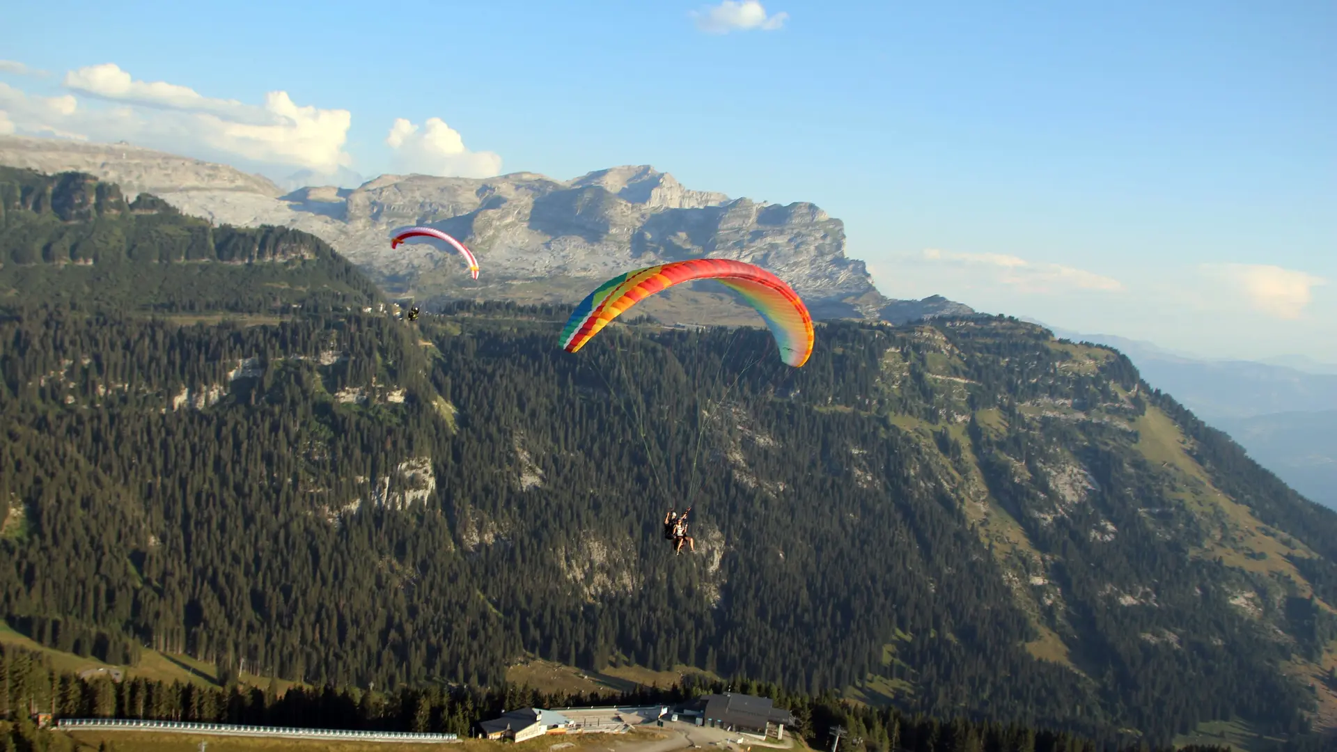 Aire de décollage depuis les Carroz vue de dessus
