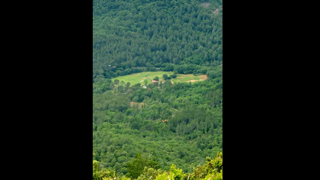Vue en montant vers le mont Caume