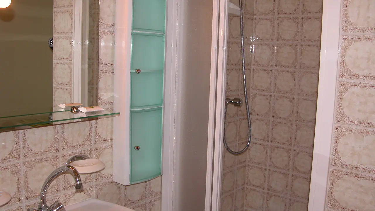 Gîte Blanchelys salle d'eau