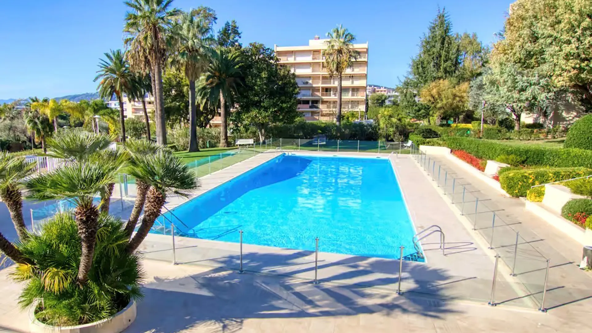 Meublé Nathalie Ansaud - Riviera See View_Juan-les-Pins