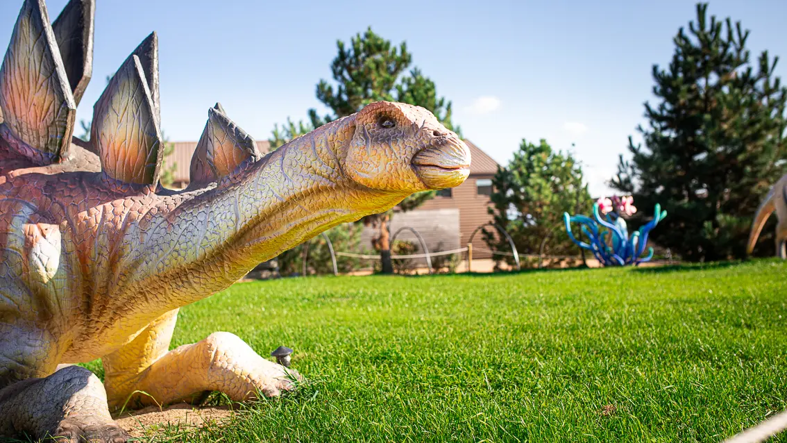Paléopolis, la colline aux dinosaures_Gannat