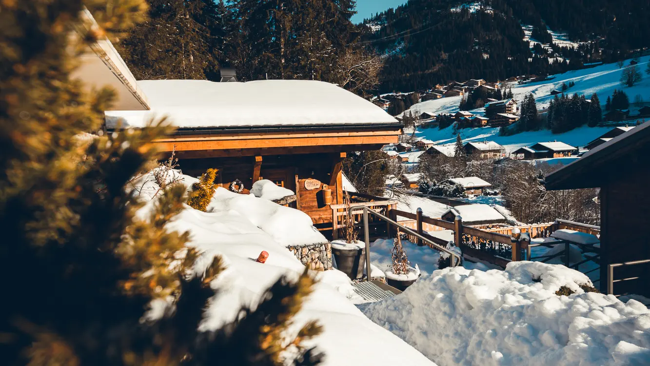 Vue_hiver_village_Chalet Rustika | Savoya Lodges_Châtel