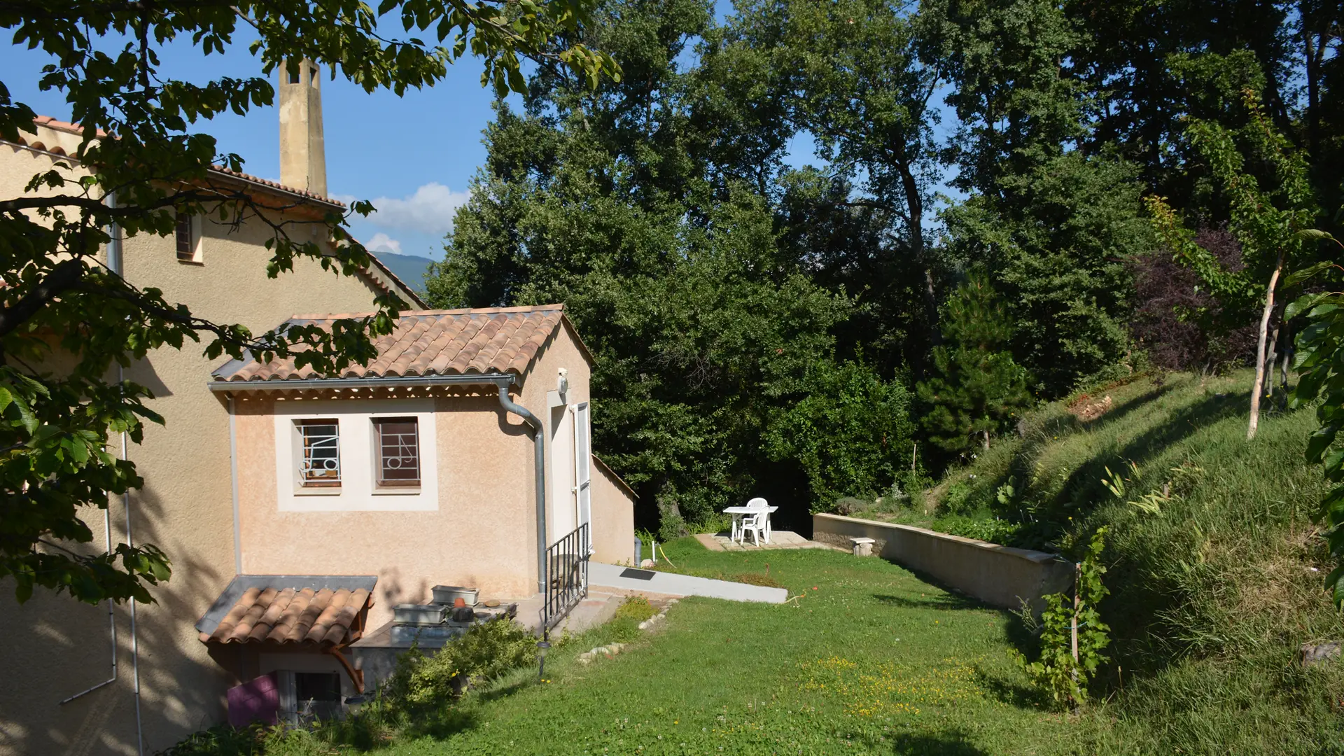 Gîte Blanchelys jardin