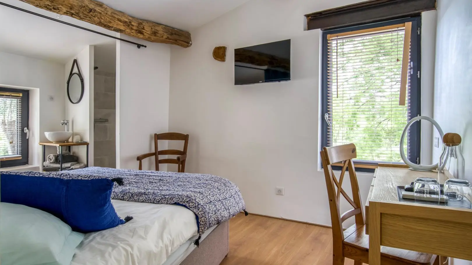 Chambre (niveau intermédiaire) Mas d'Osmeea (4 pers.) à Roquefort-les-Pins Gîtes de France Alpes-Maritimes