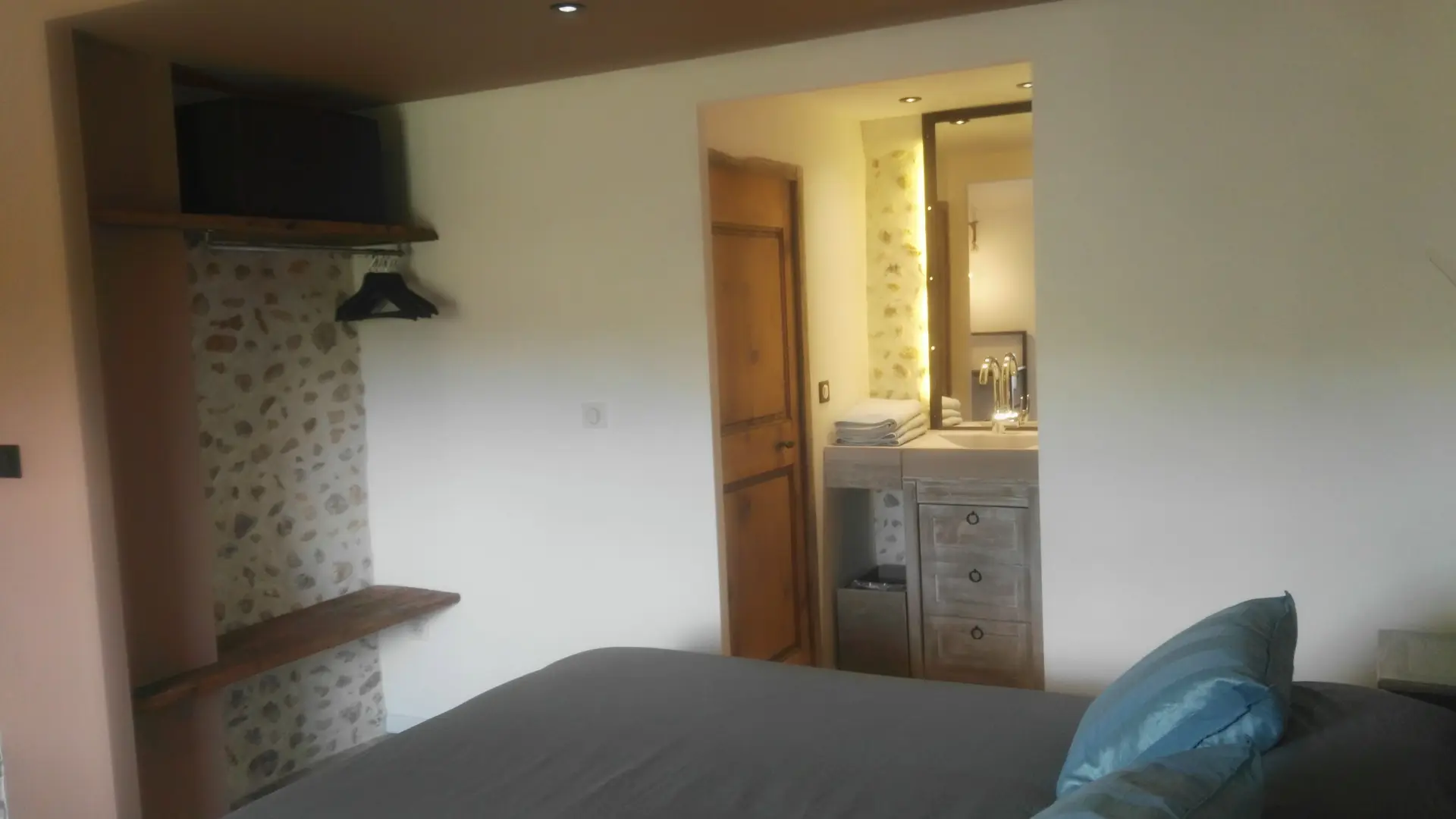 Le Grand Chêne Terracotta