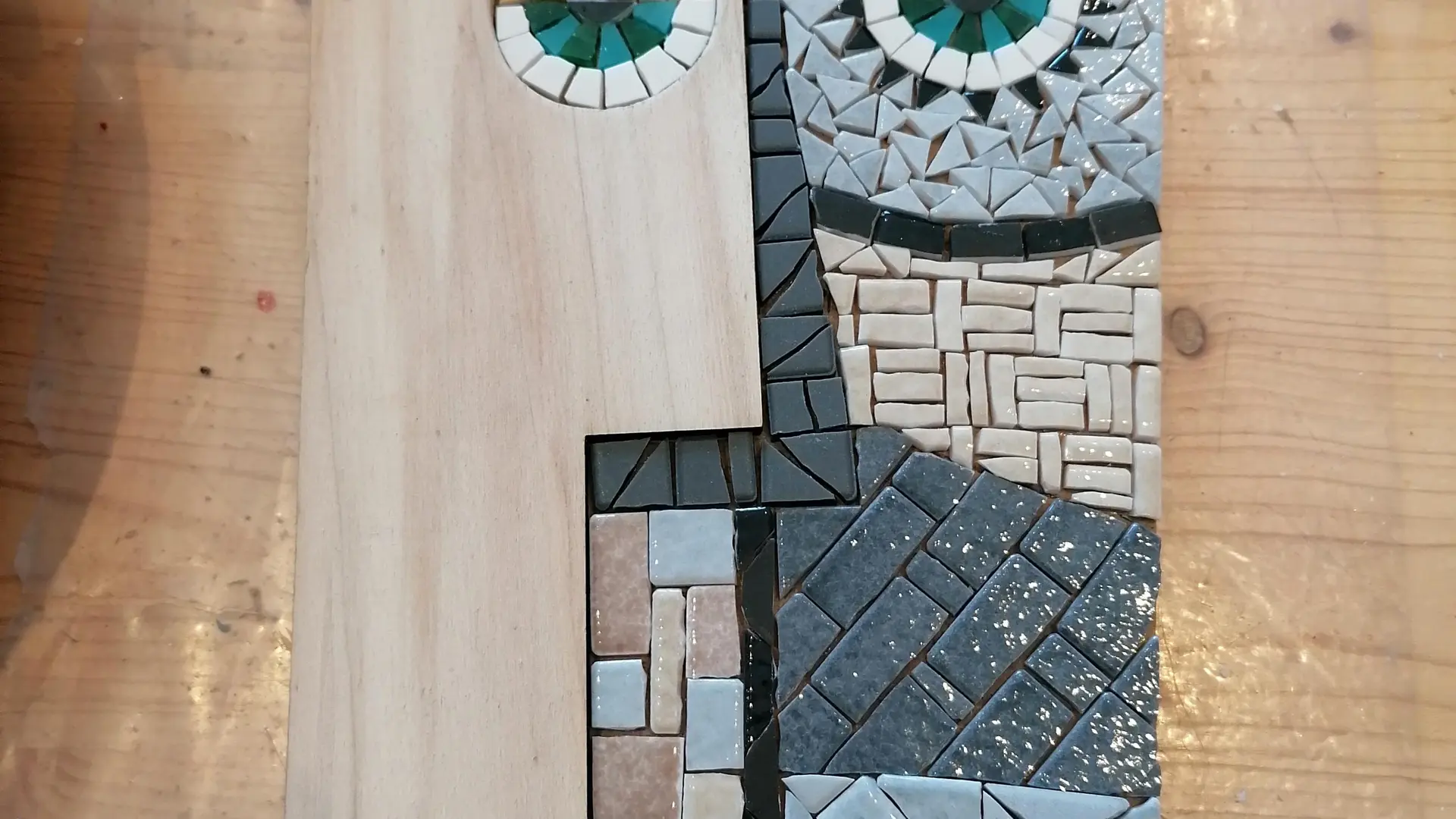 Visage en mosaïque style cubique