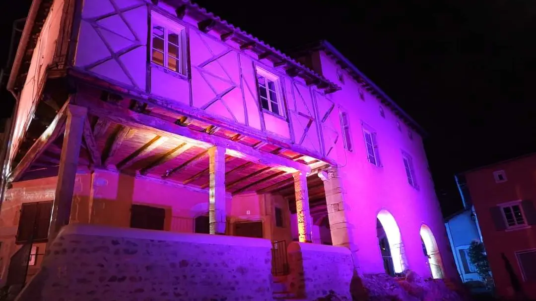 Meublé au 1er étage côté colombages