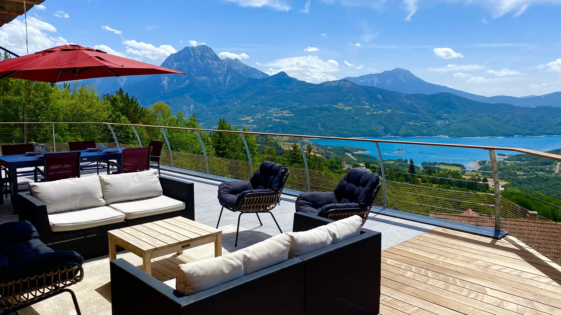 Vue lac, exposition plein Sud.