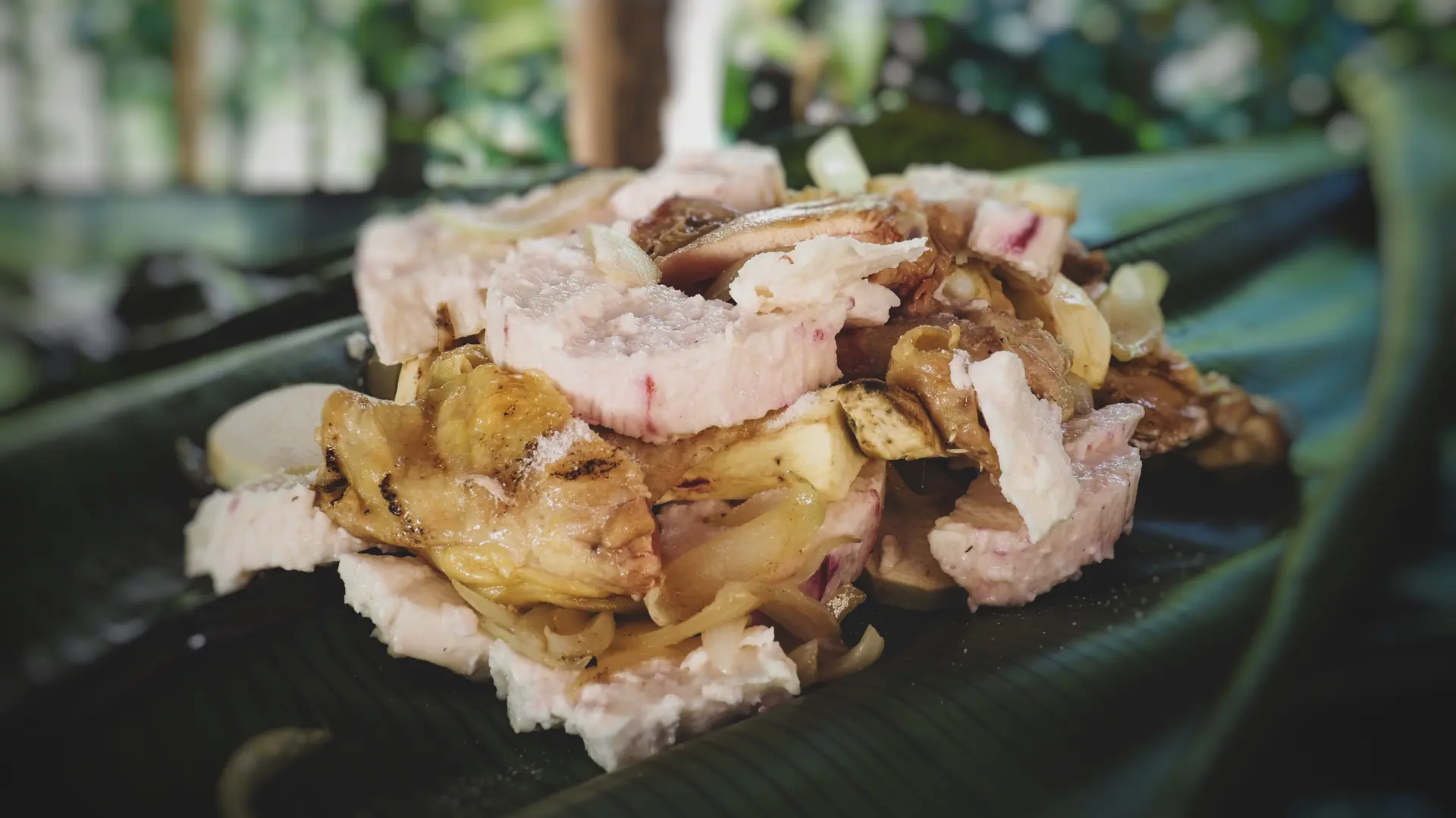 bougna, feuille, repas en tribu