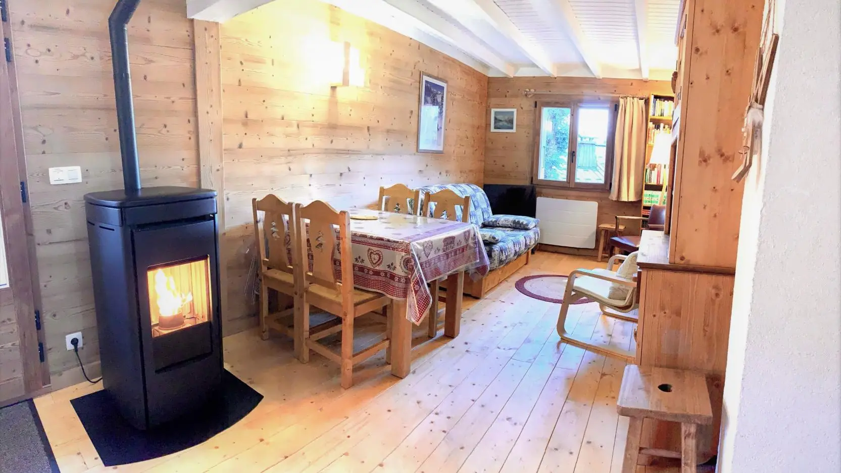 ESPACE REPAS / SÉJOUR