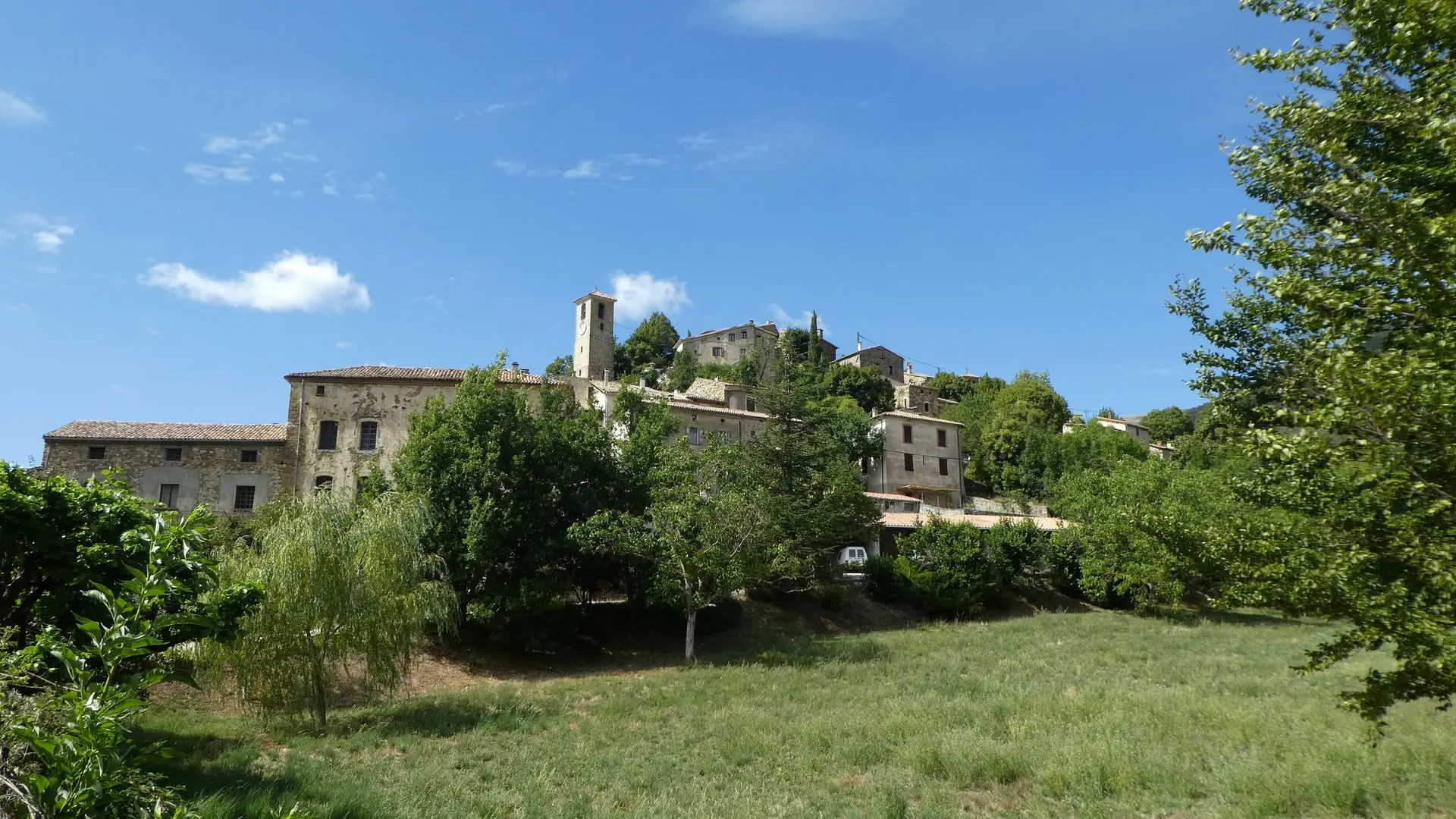 Village de Montmorin