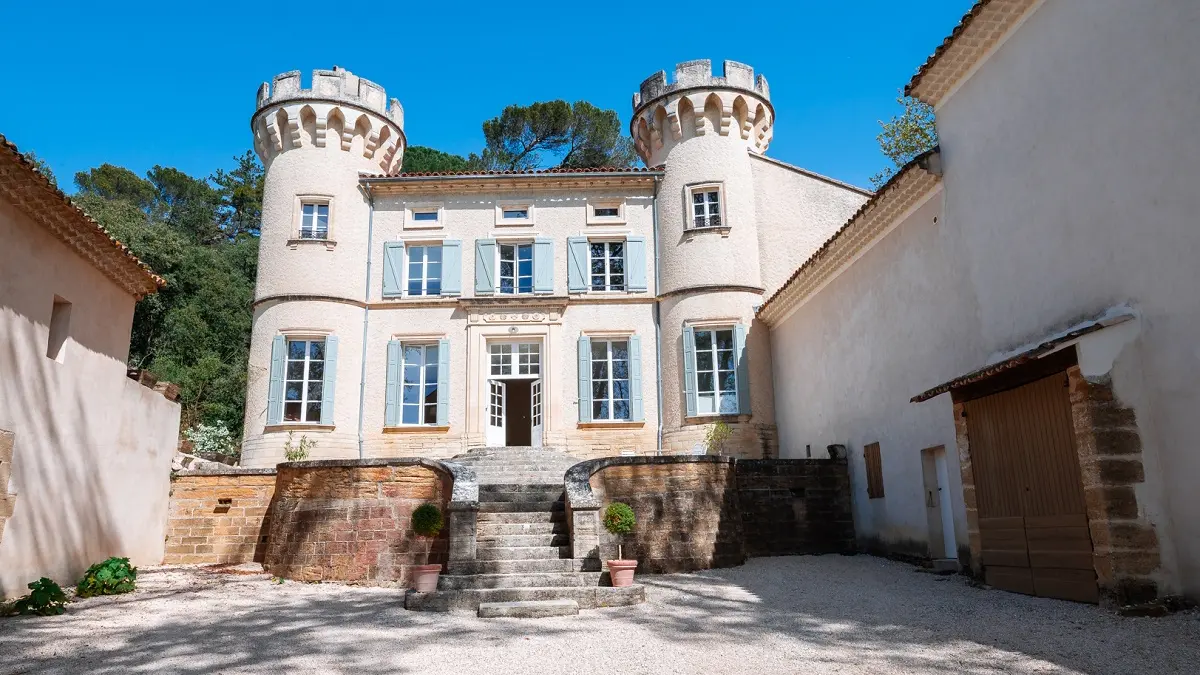 La façade du château