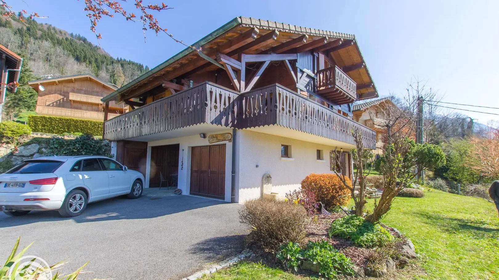 chalet et parking