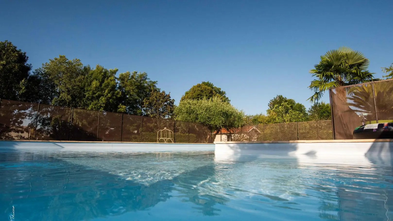 Piscine en eau salée avec pataugeoire
