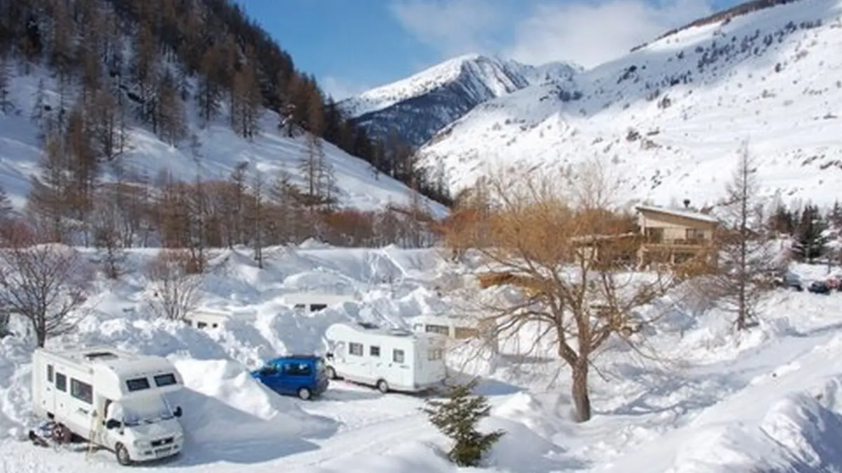 Intérieur camping en hiver